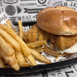 Delta Cat Sandwich + FRIES